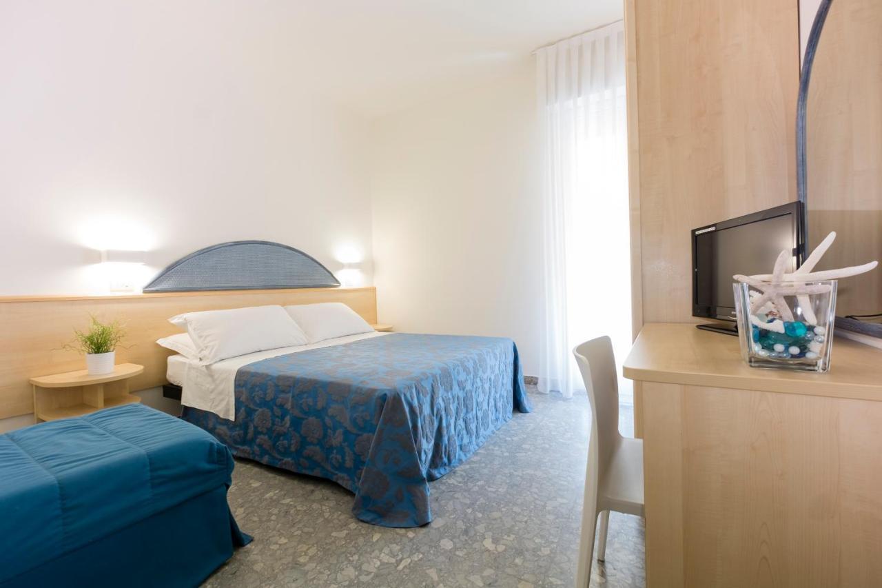 Hotel Constellation リミニ エクステリア 写真
